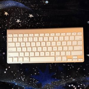 Apple Wireless Keyboard